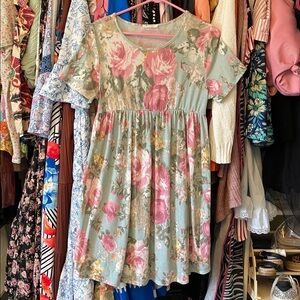 Soft feminine floral print dress